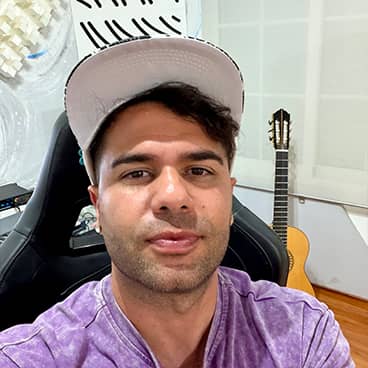 Lester, productor musical y artista de Level Company